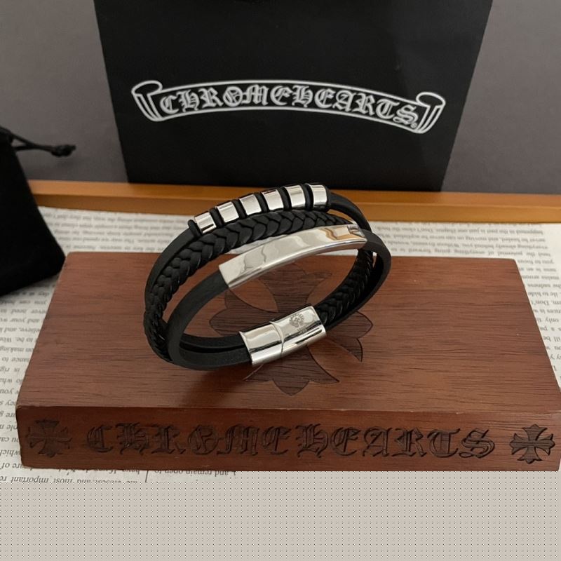 Ch**me He**ts necklaces